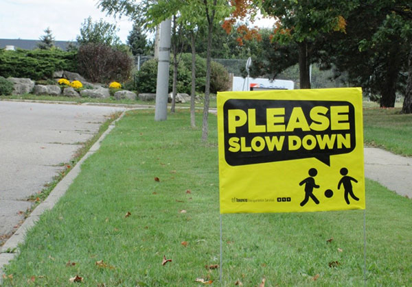 Roadside yard signs